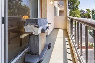 Condominium, 21520 Burbank blvd, Woodland Hills, CA 91367 - 16