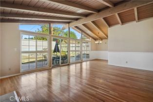 Single Family Residence, 16433 Kingsbury st, Granada Hills, CA 91344 - 13