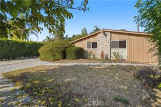 Single Family Residence, 16433 Kingsbury st, Granada Hills, CA 91344 - 2