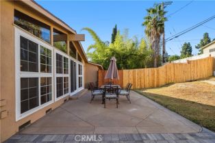 Single Family Residence, 16433 Kingsbury st, Granada Hills, CA 91344 - 37