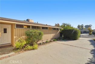 Single Family Residence, 16433 Kingsbury st, Granada Hills, CA 91344 - 4