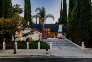 Single Family Residence, 23930 Mariano st, Woodland Hills, CA 91367 - 2