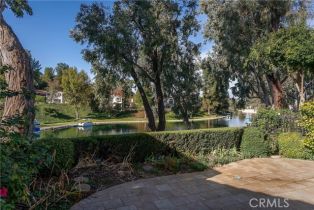 Townhouse, 23040 Park Sorrento, Calabasas, CA 91302 - 23