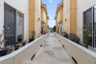 Condominium, 14535 Margate st, Sherman Oaks, CA 91411 - 4