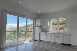 Residential Lease, 988 Alta Vista RD, Simi Valley, CA  Simi Valley, CA 93063