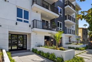 Apartment, 5820 La Mirada ave, Hollywood , CA 90038 - 4