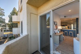 Condominium, 5420 Sylmar ave, Sherman Oaks, CA 91401 - 9