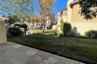 Condominium, 21551 Burbank blvd, Woodland Hills, CA 91367 - 4