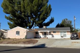 Single Family Residence, 1691 Ballard ST, Simi Valley, CA  Simi Valley, CA 93065