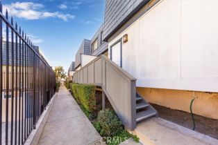 Condominium, 18550 Hatteras st, Tarzana, CA 91356 - 2