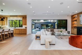 Single Family Residence, 13602 Morrison st, Sherman Oaks, CA 91423 - 4