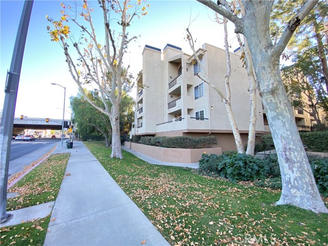 Condominium, 5515 Canoga ave, Woodland Hills, CA 91367 - 1