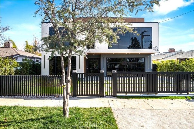 Single Family Residence, 4904 Van Noord ave, Sherman Oaks, CA 91423 - 1