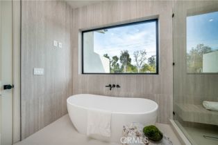 Single Family Residence, 5454 Buffalo ave, Sherman Oaks, CA 91401 - 56