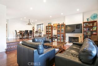 Condominium, 21801 Burbank blvd, Woodland Hills, CA 91367 - 5