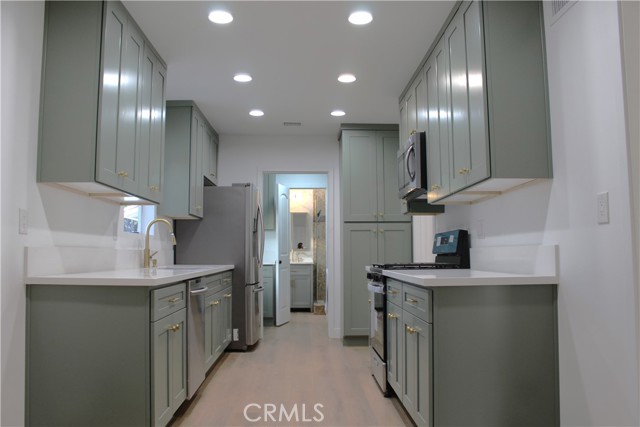 Single Family Residence, 15836 Celtic st, Granada Hills, CA 91344 - 1