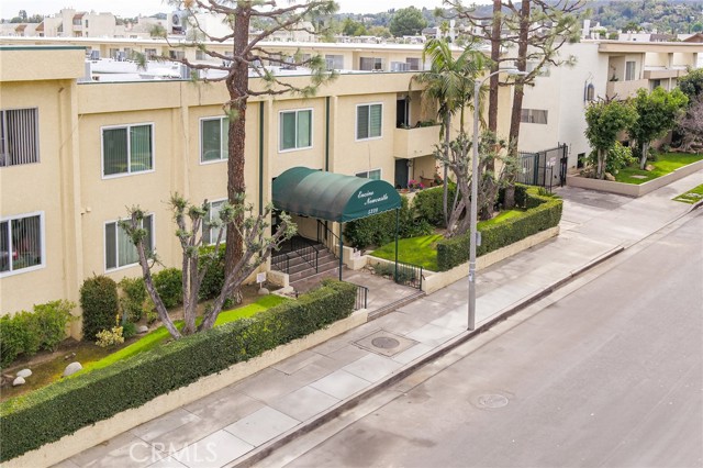 Condominium, 5328 Newcastle ave, Encino, CA 91316 - 1