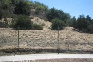 , 22800 Mulholland, Calabasas, CA 91302 - 2