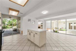 Single Family Residence, 17151 Nanette st, Granada Hills, CA 91344 - 16