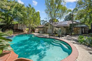 Single Family Residence, 17151 Nanette st, Granada Hills, CA 91344 - 37