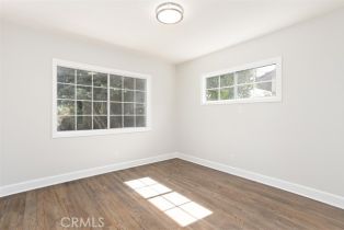 Single Family Residence, 22733 Clarendon st, Woodland Hills, CA 91367 - 32