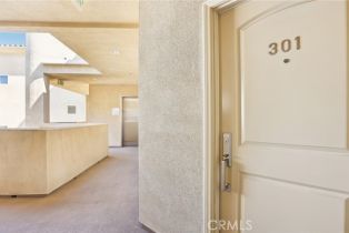 Condominium, 14343 Burbank blvd, Sherman Oaks, CA 91401 - 3