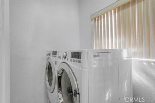 Single Family Residence, 21215 Escondido st, Woodland Hills, CA 91364 - 15