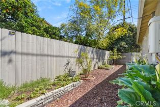 Single Family Residence, 11015 Encino ave, Granada Hills, CA 91344 - 29