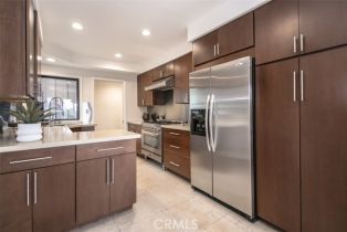 Single Family Residence, 22385 Macfarlane dr, Woodland Hills, CA 91364 - 4