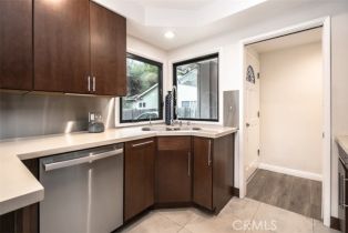 Single Family Residence, 22385 Macfarlane dr, Woodland Hills, CA 91364 - 5