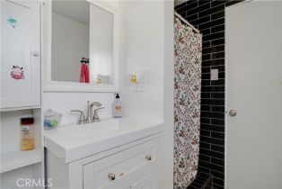 Single Family Residence, 10854 Hayvenhurst ave, Granada Hills, CA 91344 - 30