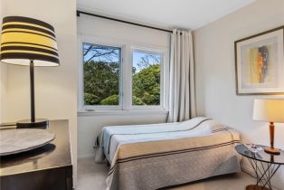 Single Family Residence, 3818 Hollyline ave, Sherman Oaks, CA 91423 - 26