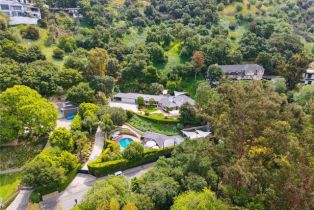 Single Family Residence, 3818 Hollyline ave, Sherman Oaks, CA 91423 - 29