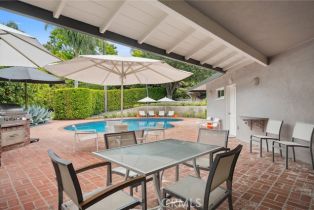 Single Family Residence, 3818 Hollyline ave, Sherman Oaks, CA 91423 - 35