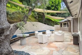 Single Family Residence, 3818 Hollyline ave, Sherman Oaks, CA 91423 - 43