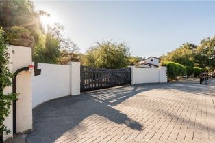 Single Family Residence, 6451 Chesebro rd, Agoura Hills, CA 91301 - 2