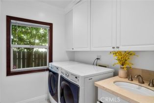 Single Family Residence, 4818 Lemona ave, Sherman Oaks, CA 91403 - 10