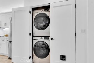 Single Family Residence, 5808 Ostrom ave, Encino, CA 91316 - 11