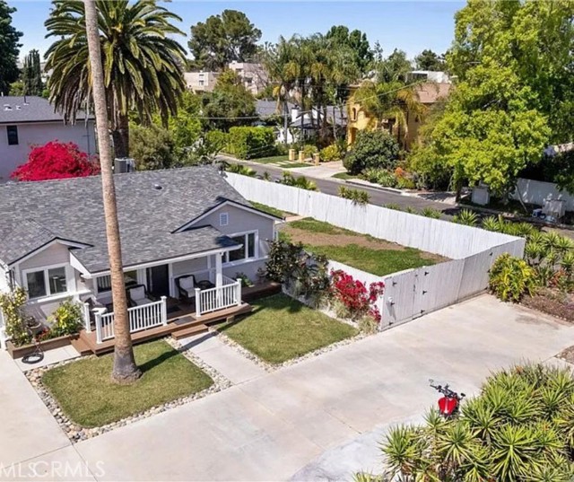 Single Family Residence, 5123 Noble ave, Sherman Oaks, CA 91403 - 1