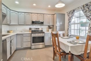 Single Family Residence, 2025 Buena Vista st, Burbank, CA 91504 - 11