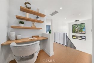 Single Family Residence, 5945 Hesperia ave, Encino, CA 91316 - 10