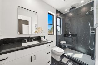 Single Family Residence, 5945 Hesperia ave, Encino, CA 91316 - 18