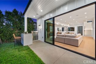 Single Family Residence, 5945 Hesperia ave, Encino, CA 91316 - 19