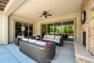 Single Family Residence, 11657 Ambling way, Corona, CA 92883 - 37