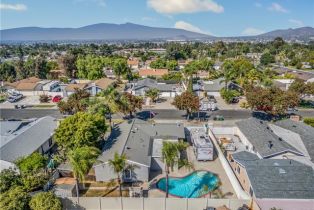 Single Family Residence, 844 Francis st, Corona, CA 92882 - 32