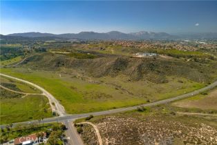 , 0 Los Caballos rd, Temecula, CA 92592 - 4