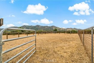 Single Family Residence, 10204 Mount Olympus Valley rd, Fallbrook, CA 92028 - 47