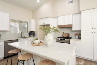 Single Family Residence, 23963 Via Astuto, Murrieta, CA 92562 - 9