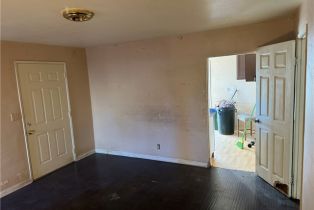 Single Family Residence, 326 Grant ave, Corona, CA 92882 - 10