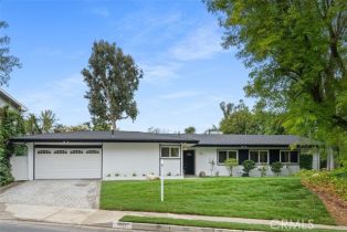 Single Family Residence, 5551 Valerie AVE, Woodland Hills, CA  Woodland Hills, CA 91367